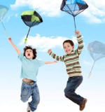 Tangle-Free Throwing Army Toy Parachute Set - Outdoor Flying Toys for Kids (4 Pieces) - Image 3